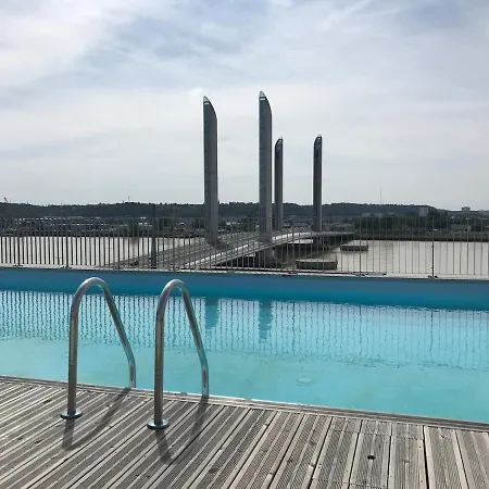 Apartment T2 Piscine Parking Bordeaux