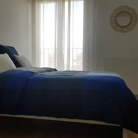 T2 Piscine Parking * Бордо