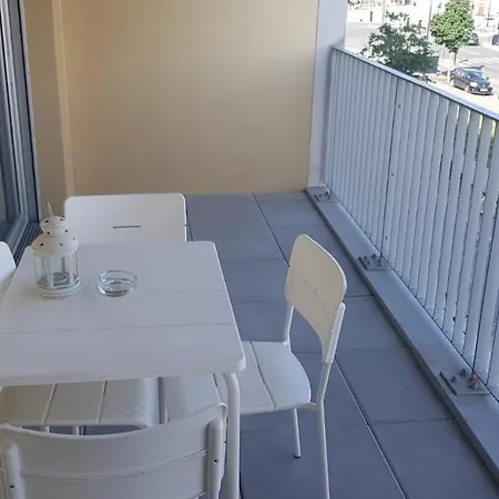 Апартаменты T2 Piscine Parking